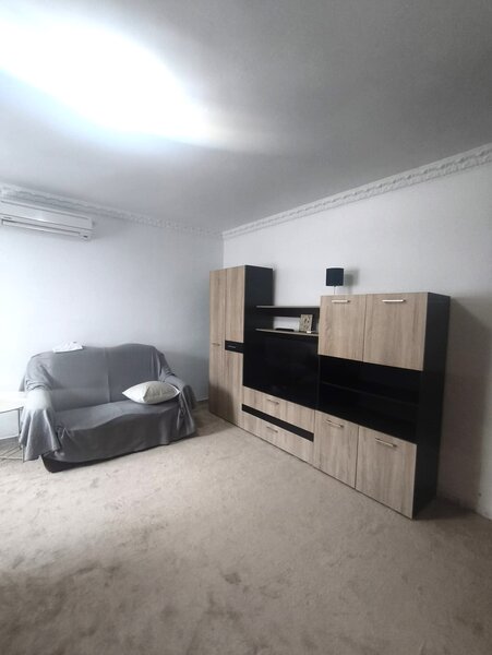 Rahova, Str. Oltului, apartament 2 camere, parcare, 400 EUR.