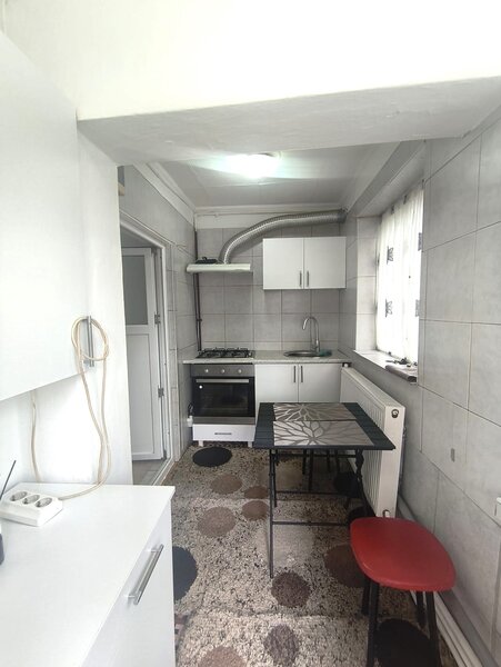 Rahova, Str. Oltului, apartament 2 camere, parcare, 400 EUR.