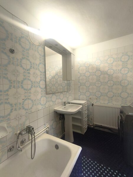 Rahova, Str. Oltului, apartament 2 camere, parcare, 400 EUR.
